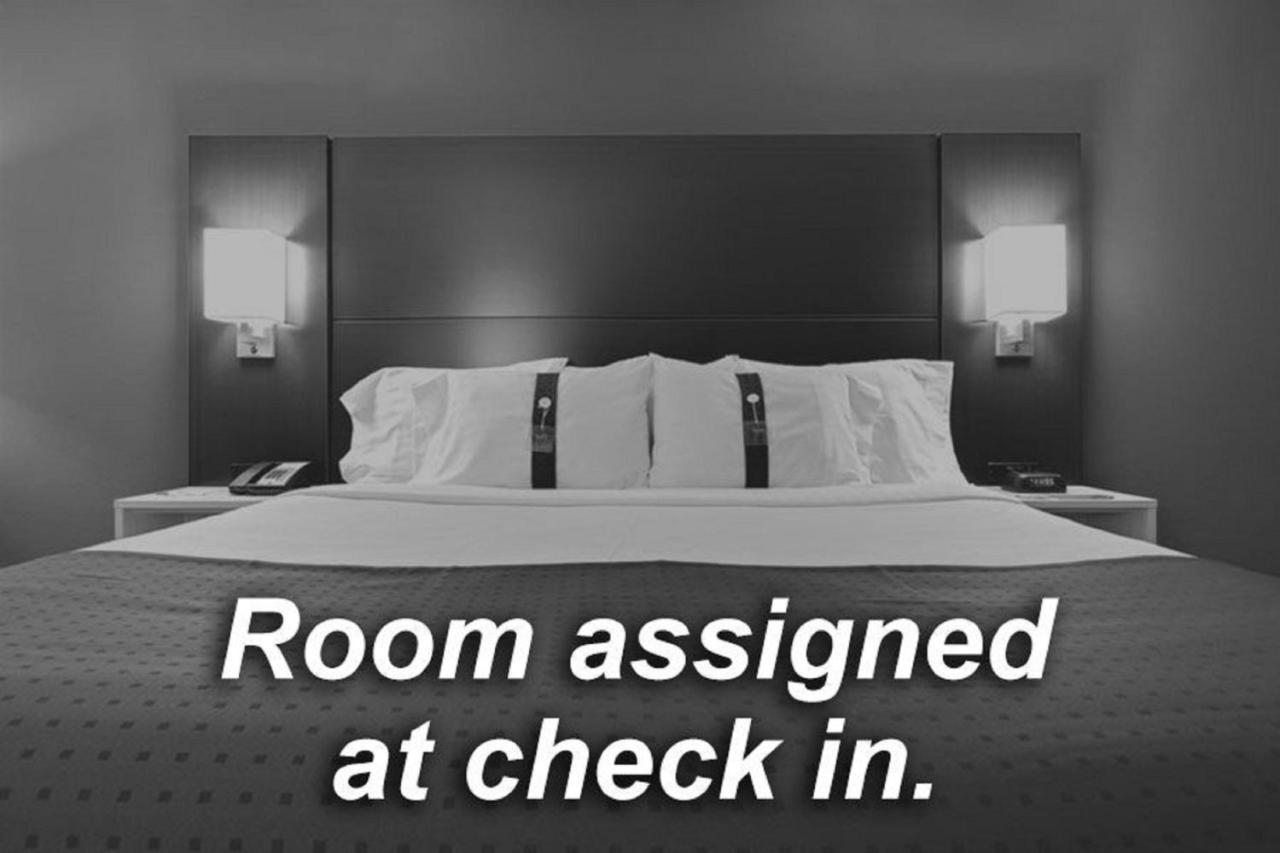 Holiday Inn Express Stockton Southeast By Ihg Екстериор снимка