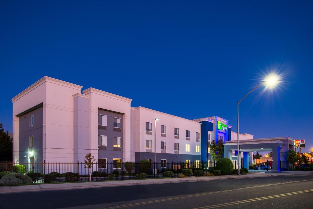 Holiday Inn Express Stockton Southeast By Ihg Екстериор снимка