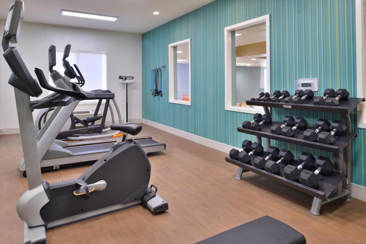 Holiday Inn Express Stockton Southeast By Ihg Екстериор снимка