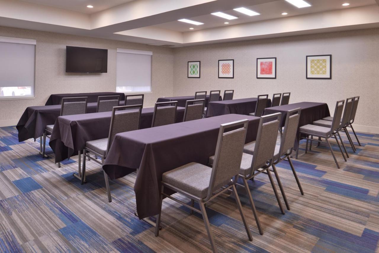 Holiday Inn Express Stockton Southeast By Ihg Екстериор снимка